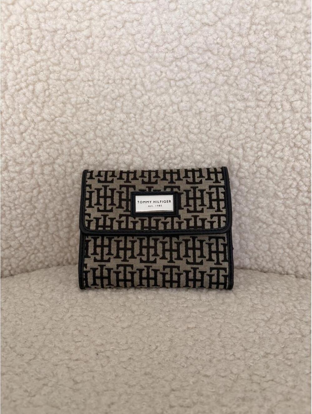 TOMMY HILFIGER WALLET